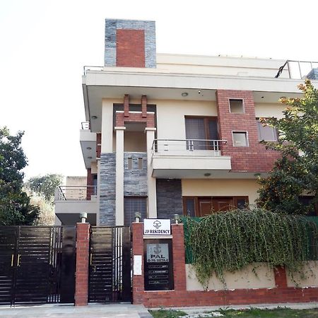 J P Residency Hotell Greater Noida Exteriör bild