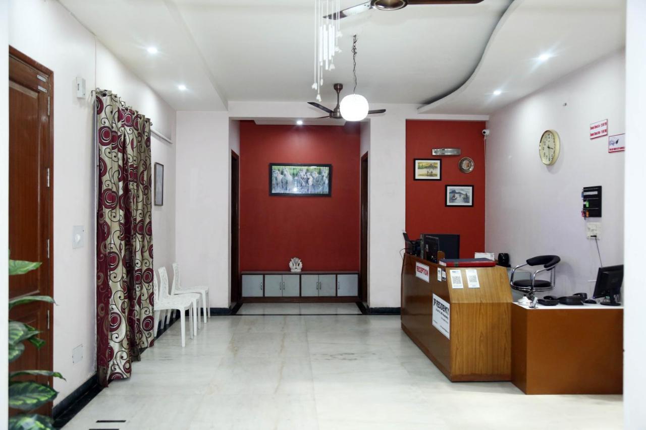 J P Residency Hotell Greater Noida Exteriör bild